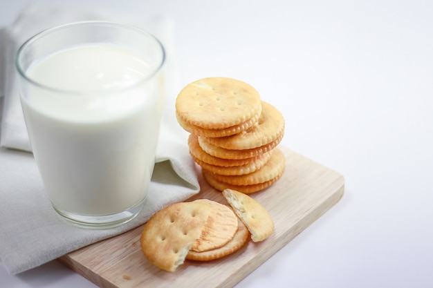 Foto cracker käse mit milch-02