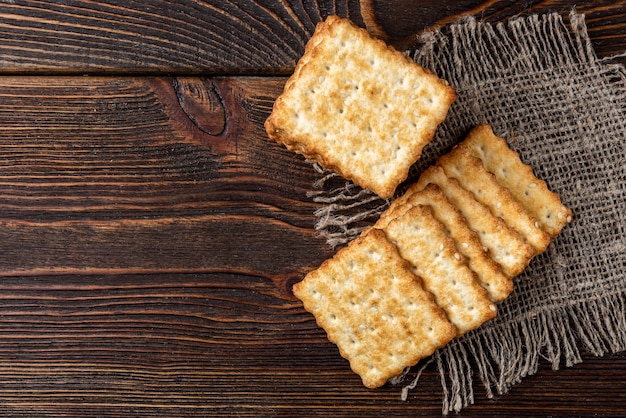 Crackerplätzchen mit Sesam