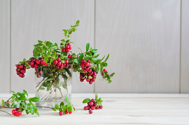 Cranberry-Zweig im Glas