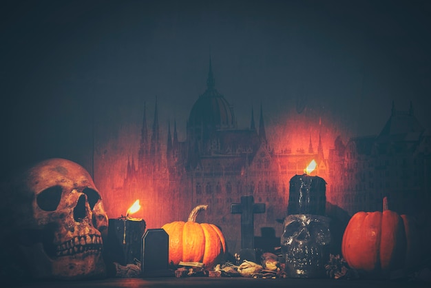 Crânio humano, conceito de Halloween, imagem de filtro vintage