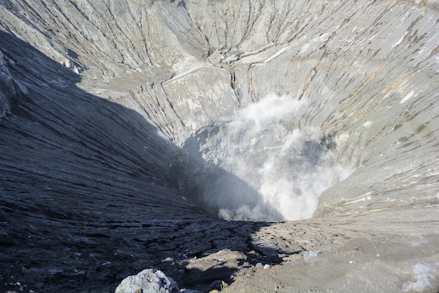 cratera da montanha bromo Fundo da montanha