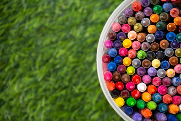 Crayones para el aprendizaje. Vista superior.