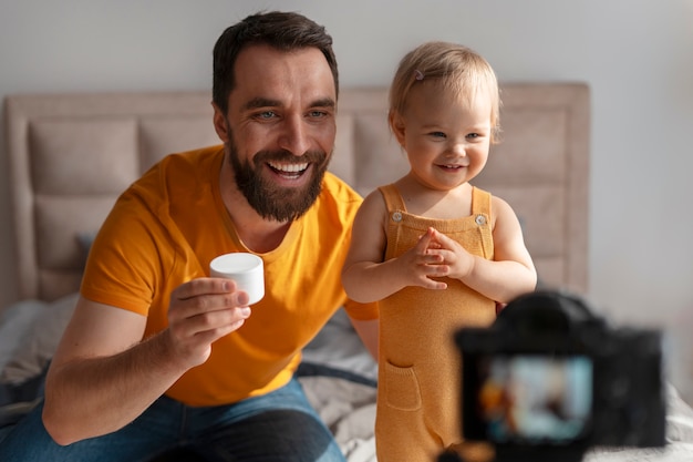 Foto creadores de contenido para los padres