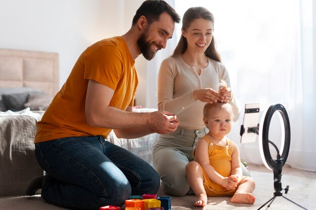 Foto creadores de contenido para los padres