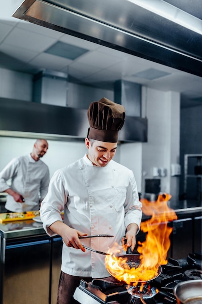 Foto creando una obra maestra culinaria