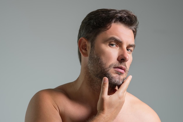 Crema cosmética para hombre spa modelo masculino producto de cuidado de la piel para la piel cara máscara matutina para la piel con