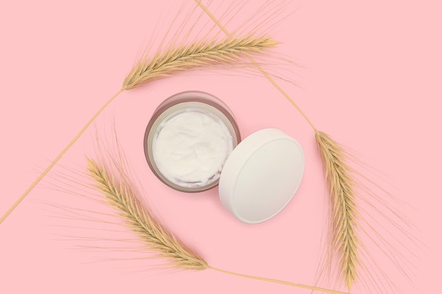 Crema cosmética con trigo natural Para el cuidado de la piel de rostro y cuerpo