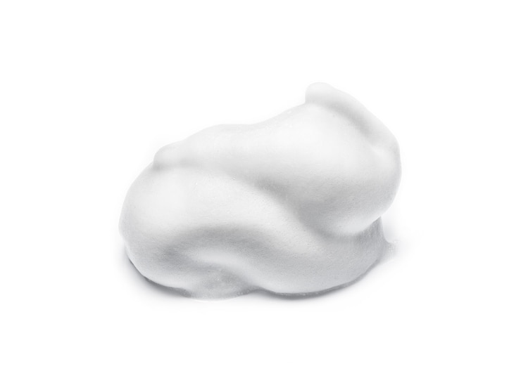 Foto creme de barbear isolado em fundo branco