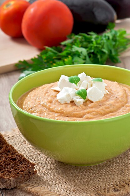 creme de sopa de berinjela com queijo feta