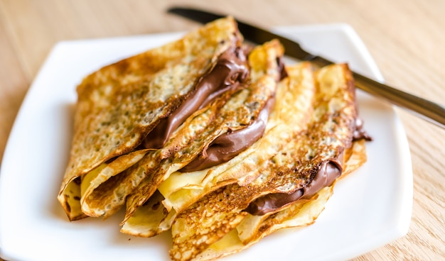 Crepes com creme de chocolate