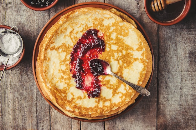 Crepes são caseiros. panquecas foco seletivo. comida