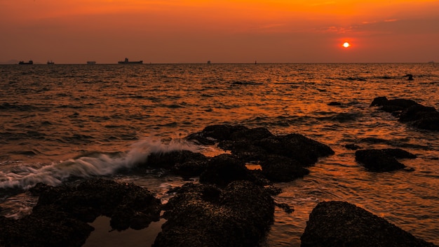 Crepúsculo marino el atardecer