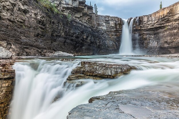 Crescent Falls en la ruta de senderismo Alberta Canada