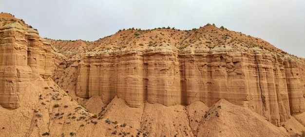 Crestas y acantilados de los badlands de gorafe granada