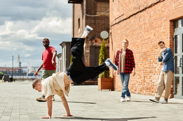 Crew-Breakdance in der Stadt