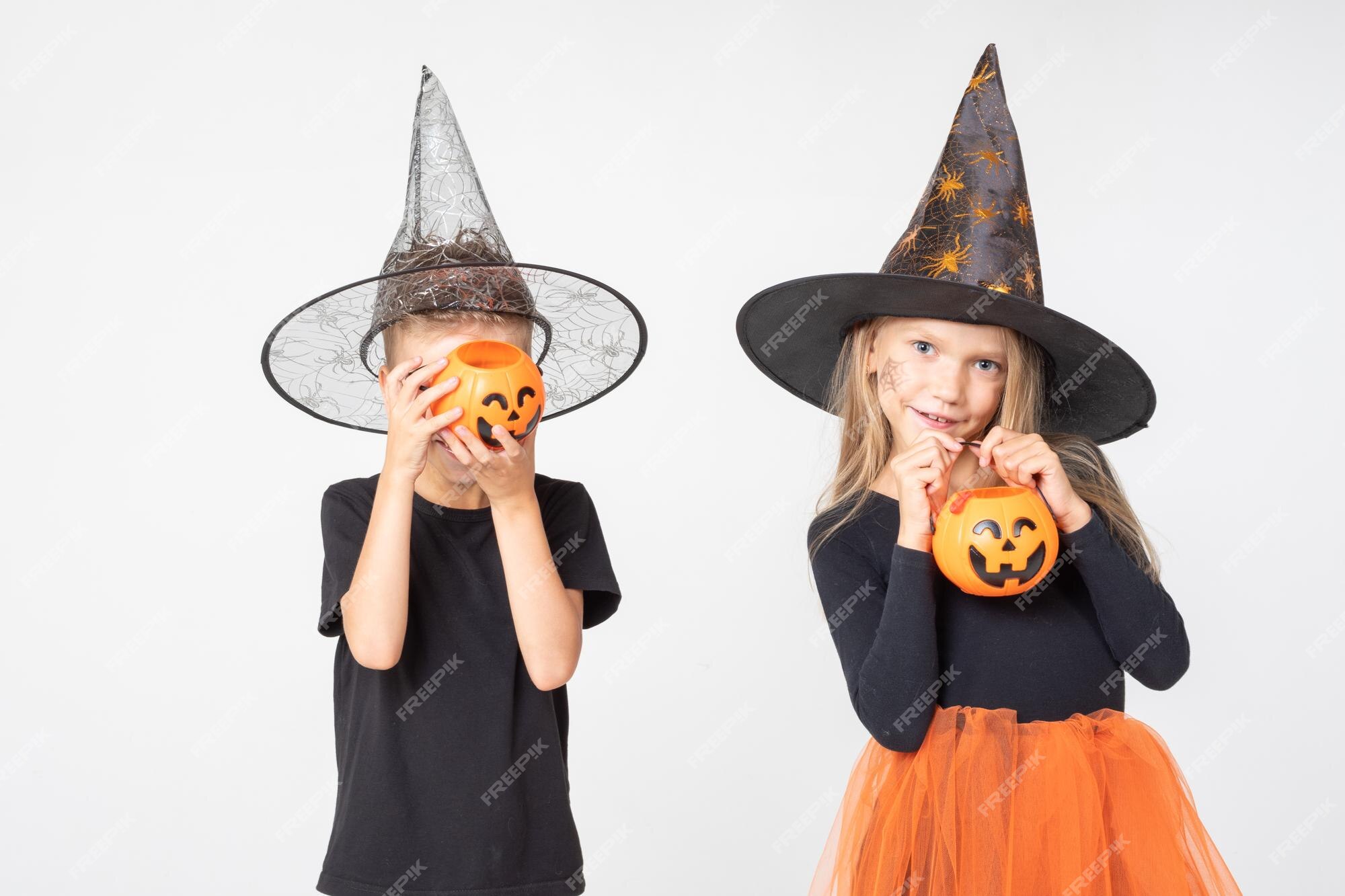 Convite Halloween para crianças de bruxas bonitas