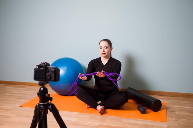 Criando conteúdo de vídeo com treinos fitness para fazer em casa