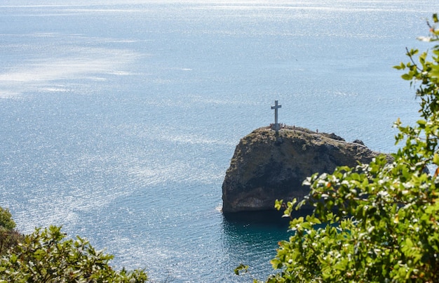 Crimea Balaklava 15 de septiembre de 2019 Vista superior del paisaje marino del Mar Negro en verano
