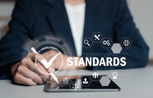 CRM-Kundenbeziehungsmanagement für Geschäftsverkaufs-Marketing-Systemkonzept präsentiert in einer futuristischen grafischen Schnittstelle einer Dienstleistungsanwendung zur Unterstützung der CRM-Datenbankanalyse