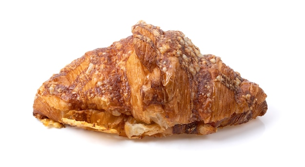 Croissant aislado sobre fondo blanco.