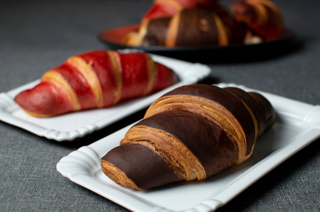 Croissants de chocolate em placas