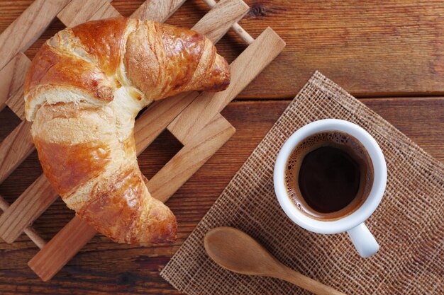 Foto croissants e café