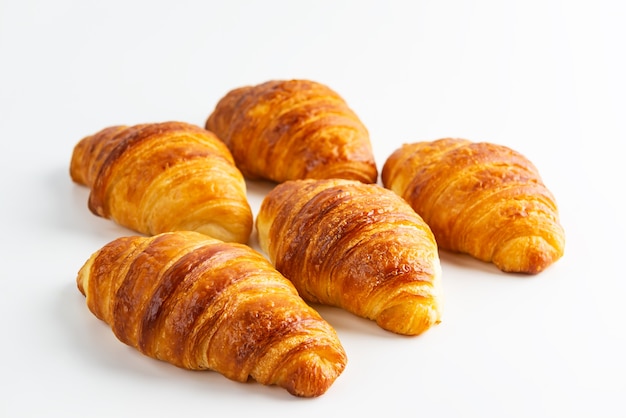 Croissants franceses aislados