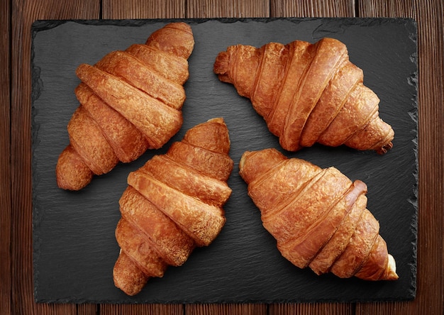 Croissants recién hechos