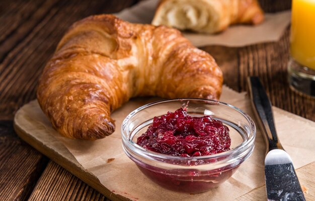 Croissants recién horneados