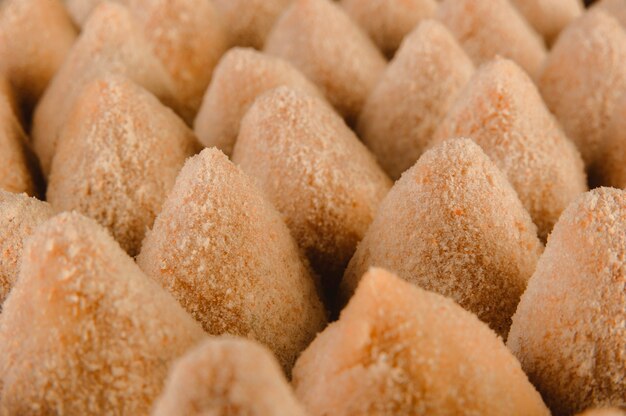 Croquetas de empanado crudas brasileñas