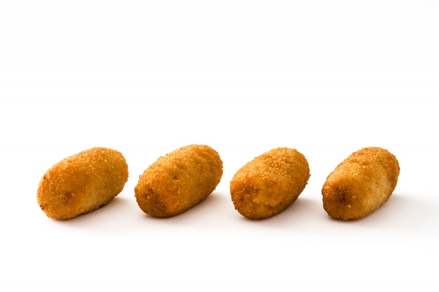 Croquetas españolas fritas tradicionales