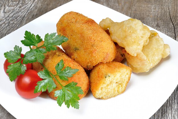 Croquetes de batatas comida napolitana típica