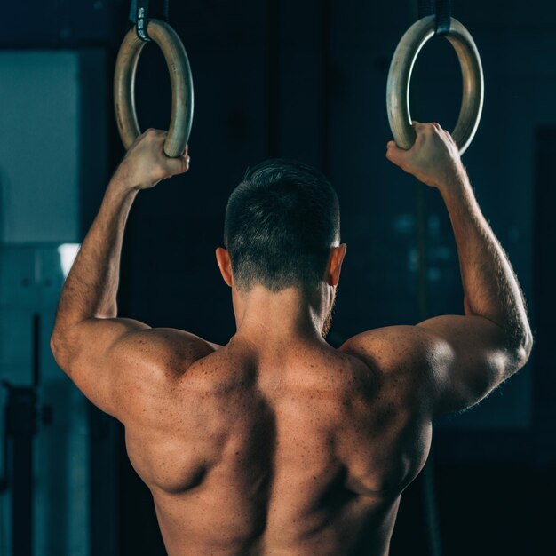 Cross-Training Gymnastikringe trainieren