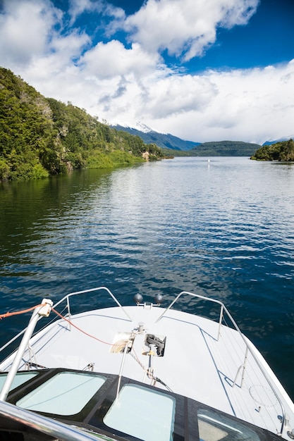 Foto crucero panorámico por el lago