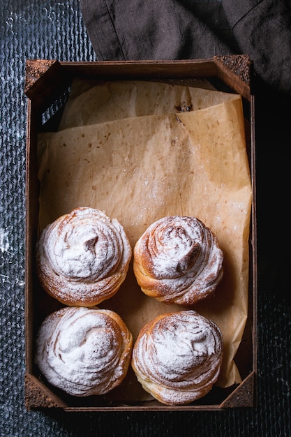 Cruffins de pastelaria moderna