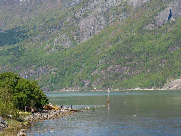 Cruzeiro pelos fiordes na Noruega.