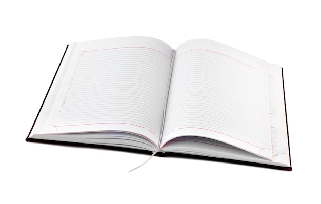 Cuaderno abierto con páginas con líneas blancas aisladas sobre fondo blanco. Libro en blanco abierto con trazado de recorte