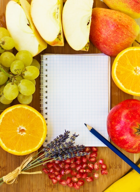 Foto cuaderno en blanco para recetas