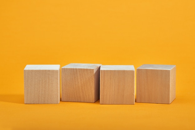 Foto cuadrado de cubos de madera vacíos