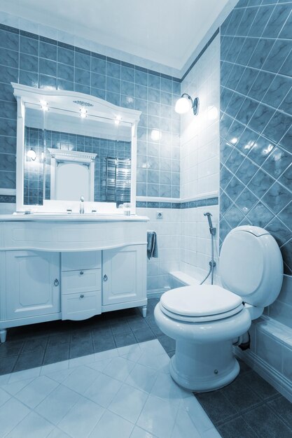 cuarto de baño azul