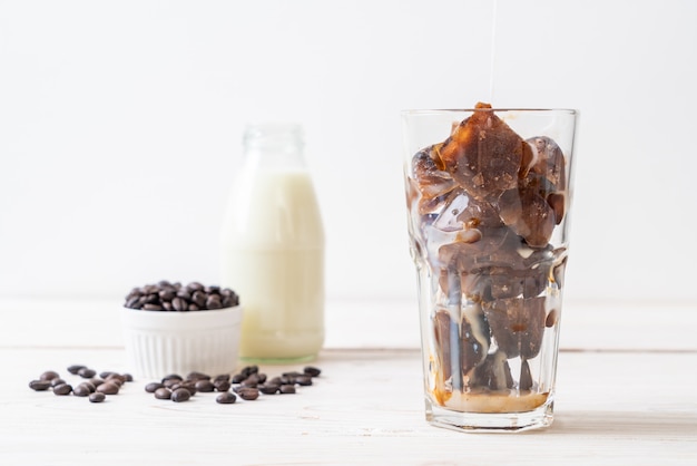 cubitos de hielo de café con leche