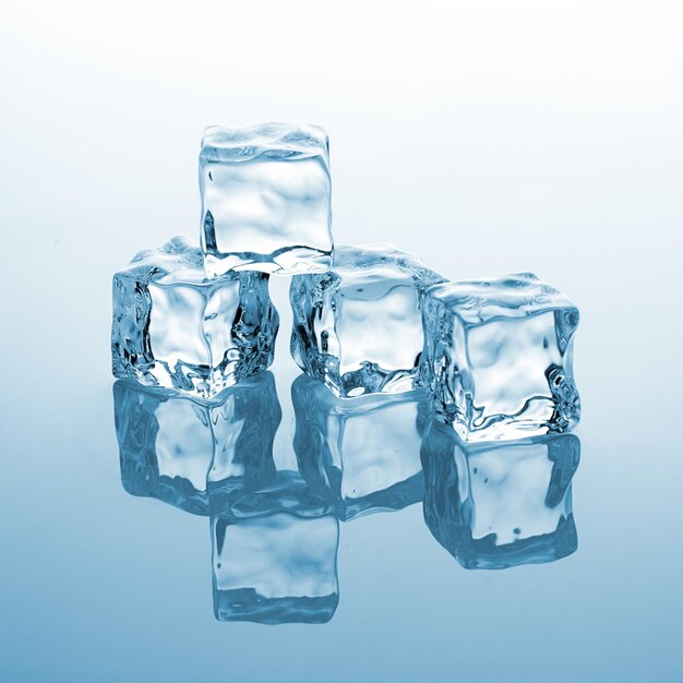 Cubo de hielo cristalino