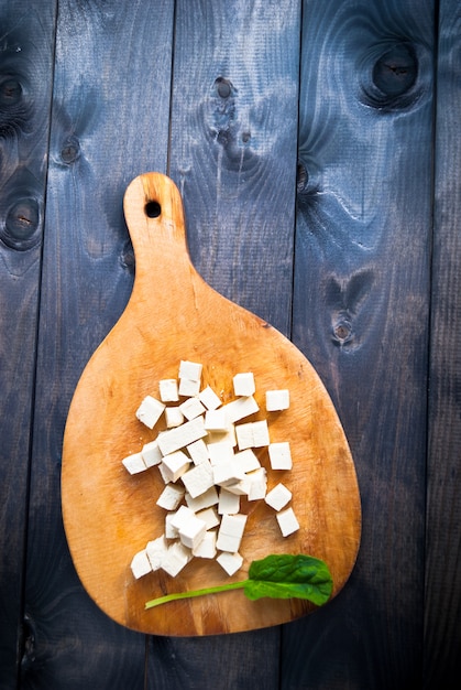 Cubos de tofu cru