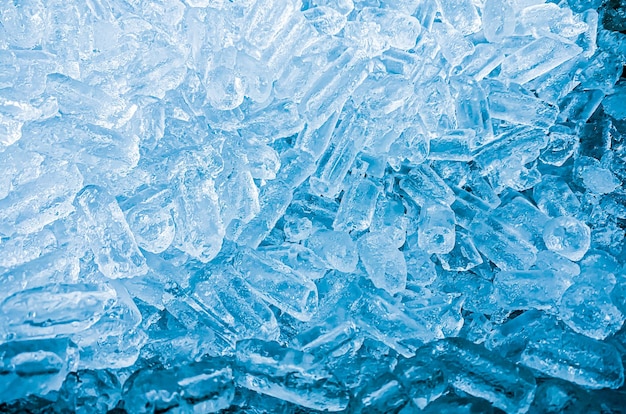 Los cubos de hielo de fondo, la textura del cubito de hielo, el papel tapiz de hielo me hacen sentir fresco y me siento bien.