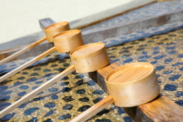 Cucharón de bambú en templo japonés