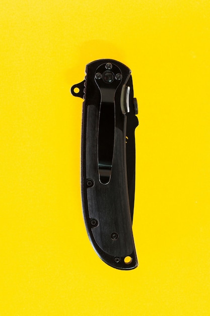 Cuchillo plegable negro