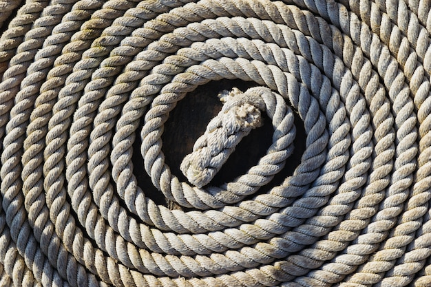 Cuerda de marinero enrollada en espiral.