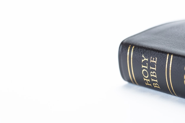 Foto cuero negro atado santa biblia