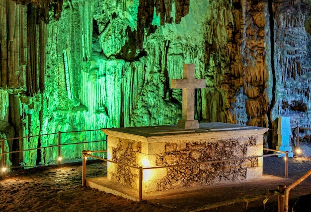 La cueva de Melidoni en la isla de Creta Grecia