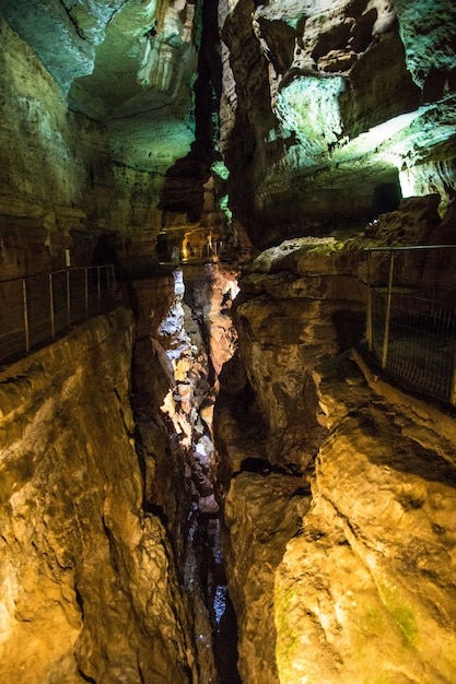 Cueva de la región de Gard